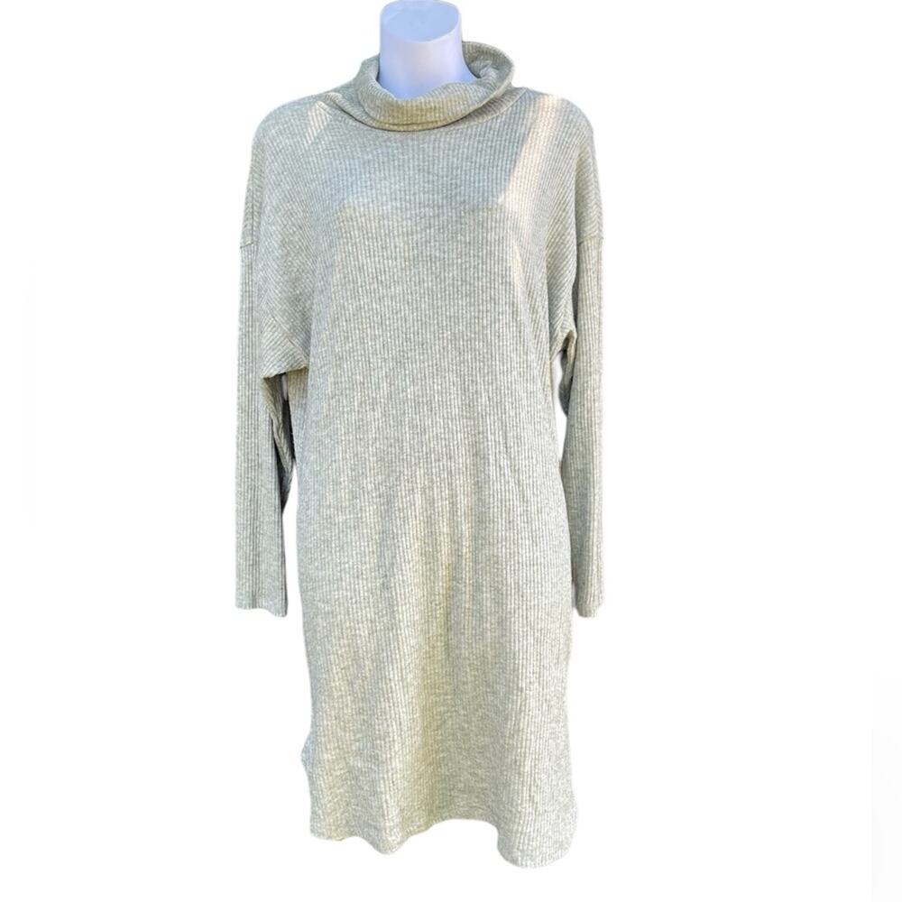 Avishag Arbel Maternity ribbed olive green mock neck long sleeve tunic